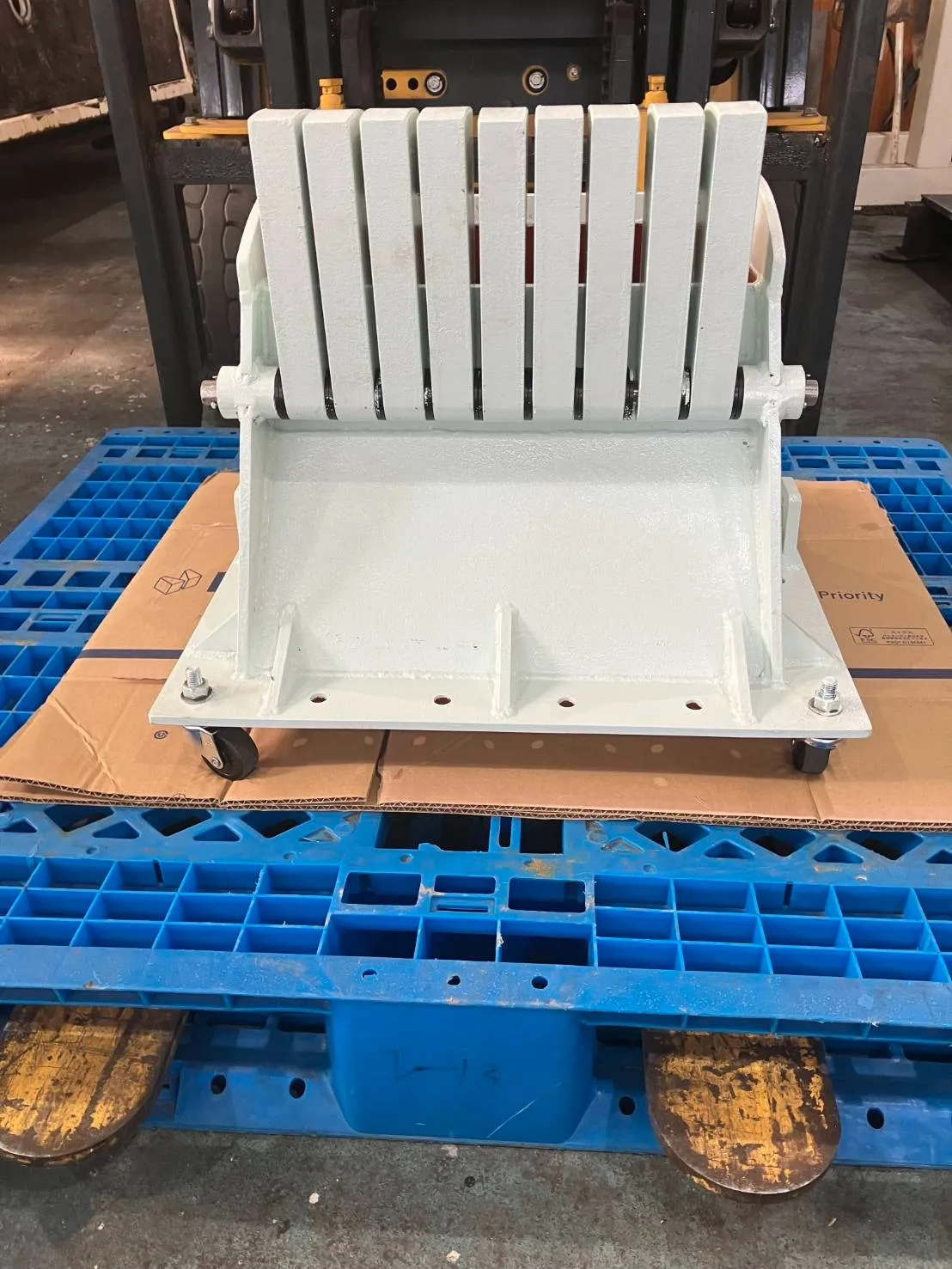 ロートアイアンとは一味違う物、ホッパー制作!